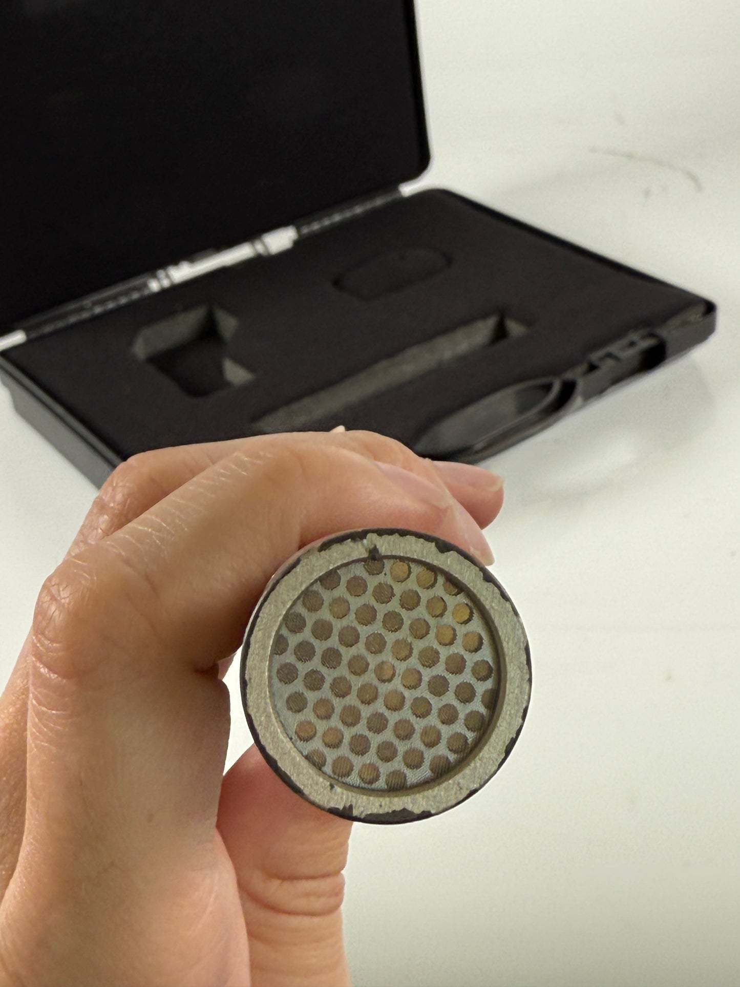 Shure KSM137/SL Cardioid Studio Condenser Microphone