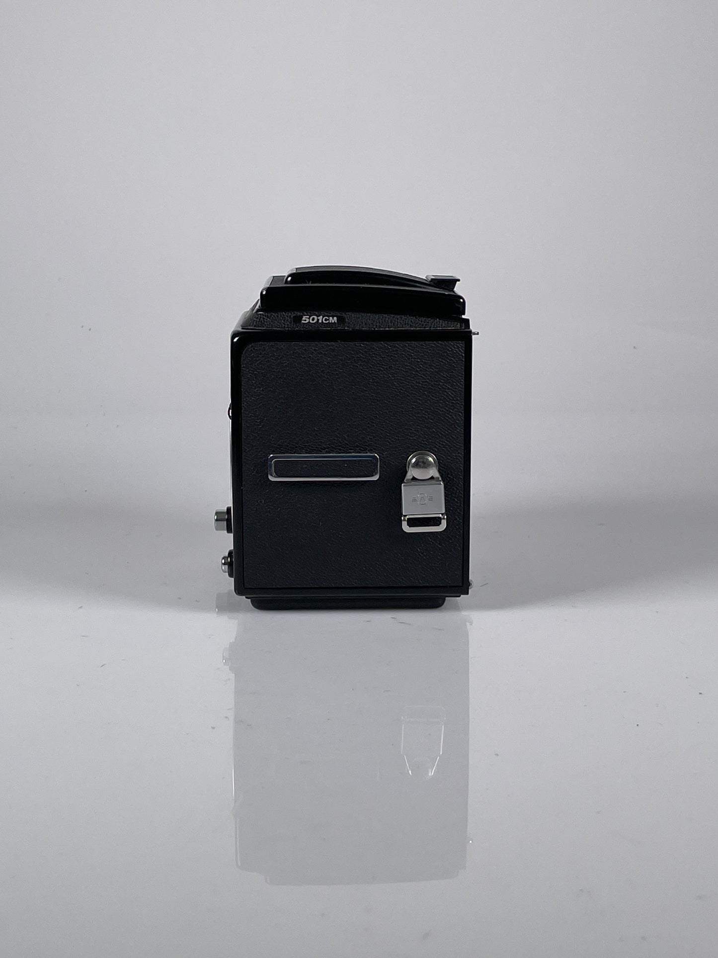 Hasselblad 501CM Film Camera Body Black, wlf waist level, acute matte split screen