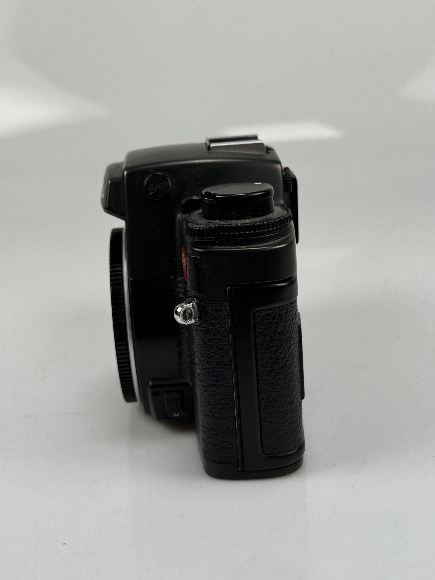 Leica R6.2 R 6.2 Black 35mm SLR Film Camera Body