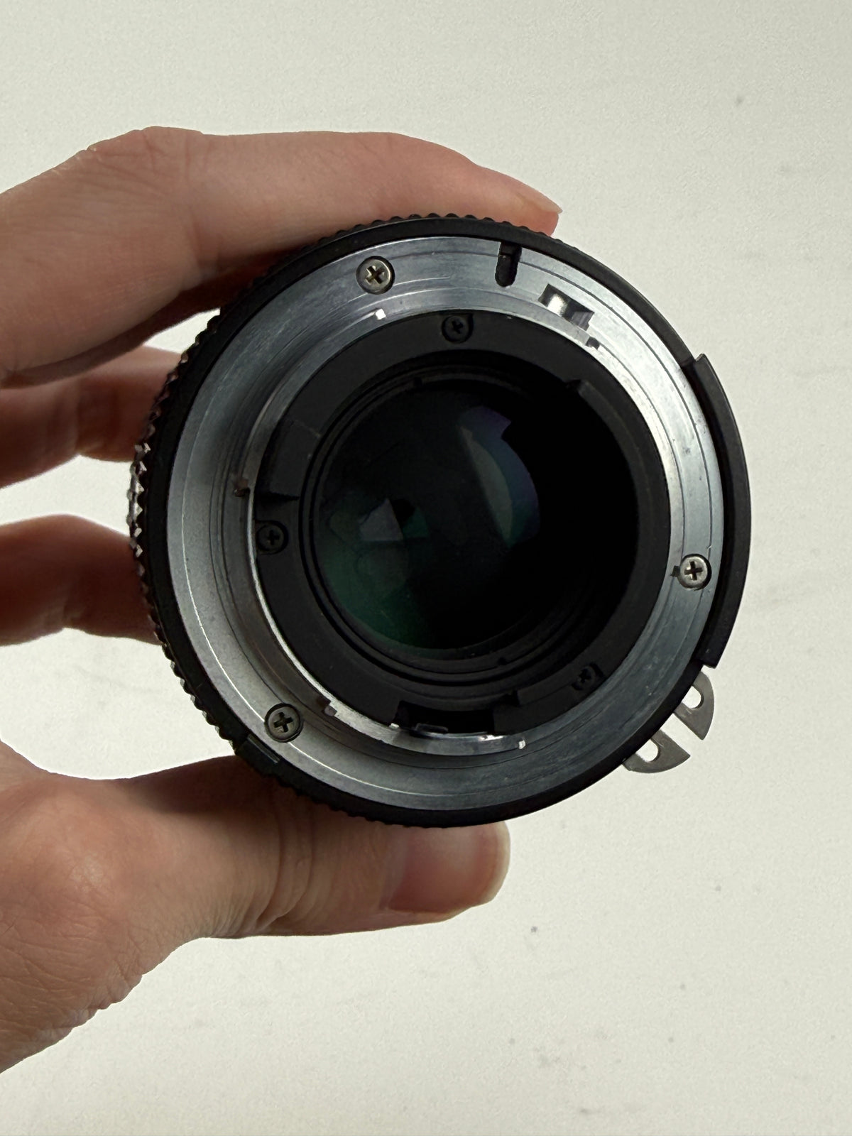 NIKON AIS NIKKOR 85mm f2 Portrait MF Prime Camera Lens