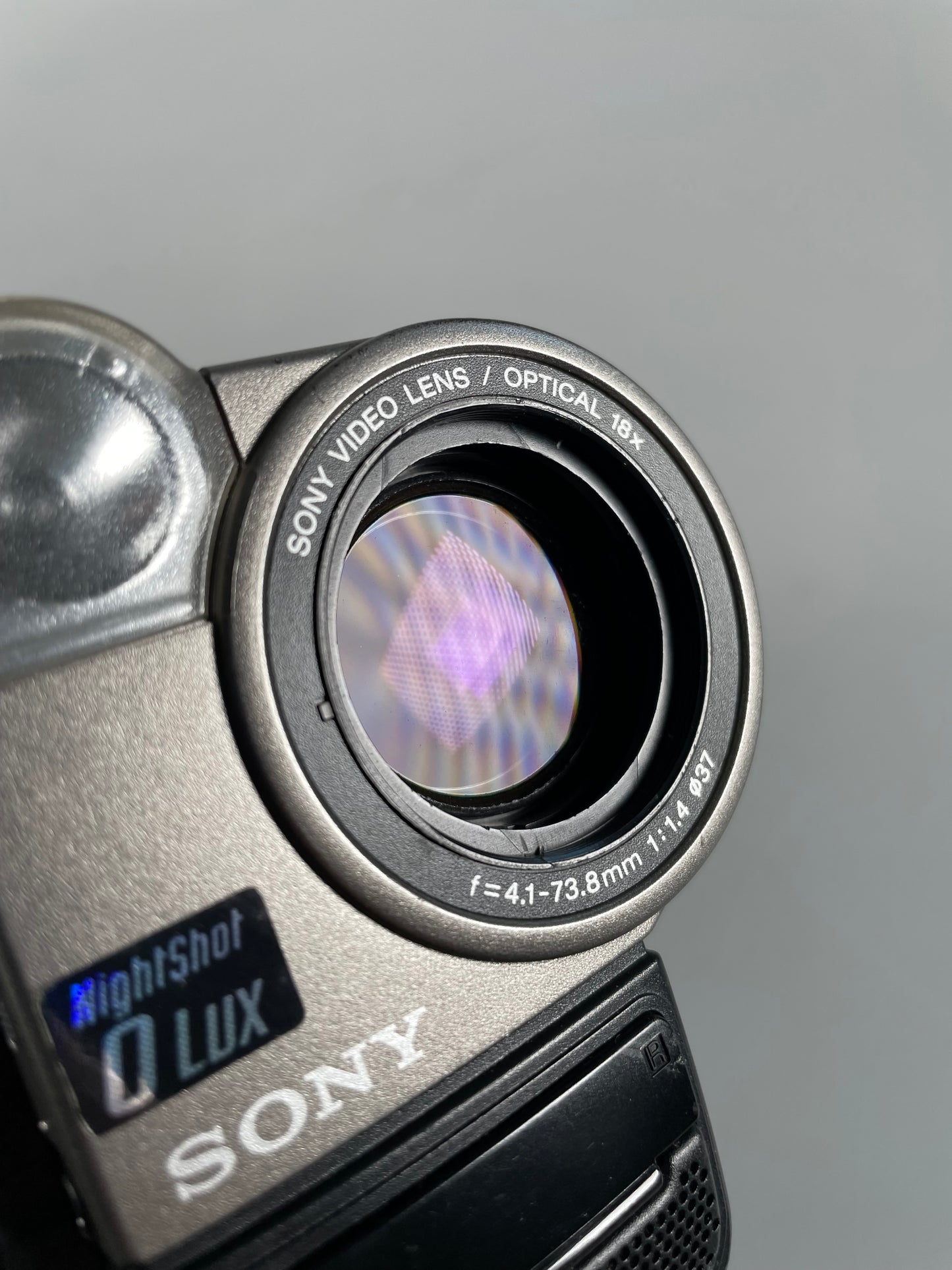 Sony Handycam CCD-TR716 Video Camera Hi8 330X VCR Player Video Transfer