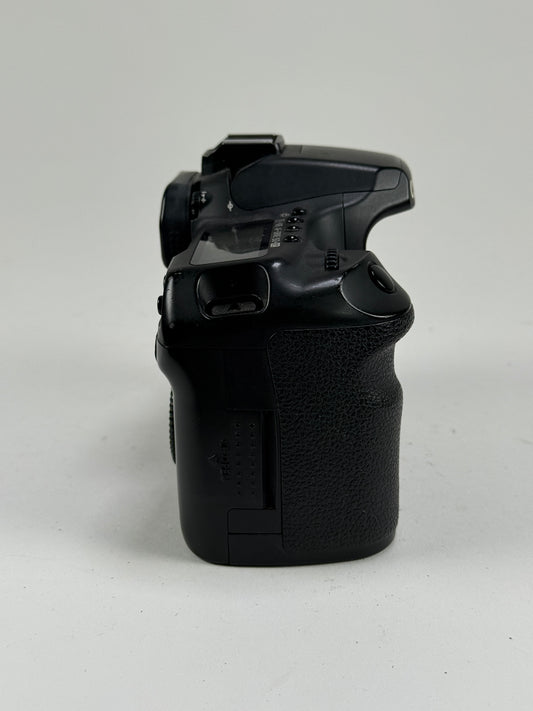 Canon EOS 40D 10.1MP Digital SLR Camera Body