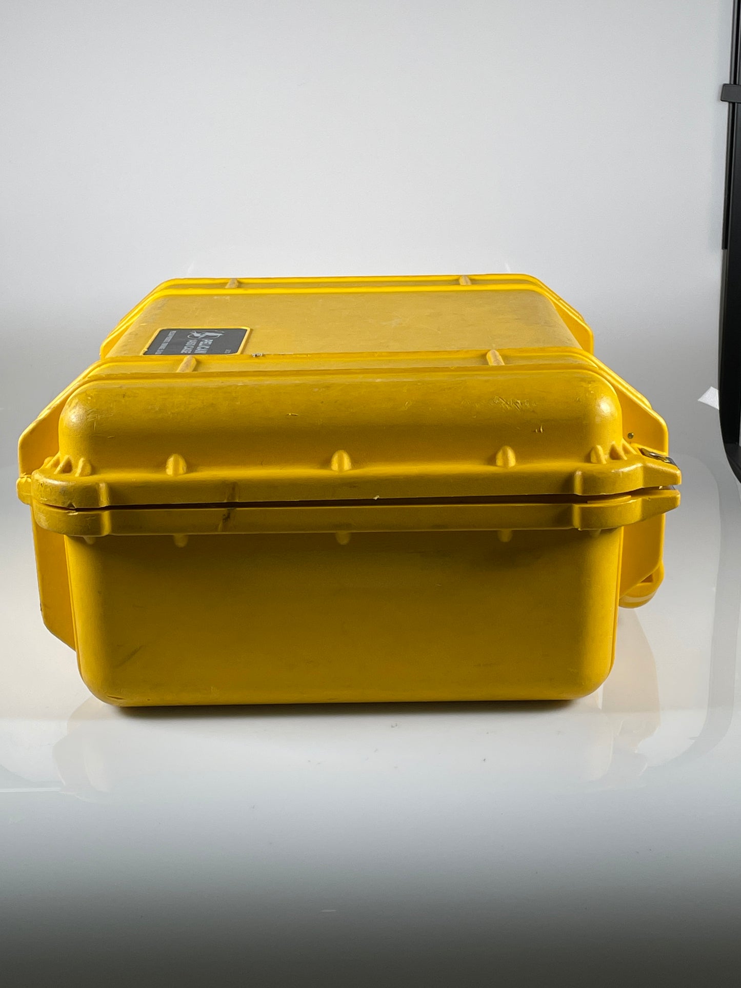 Pelican 1450 Hard Case (Yellow)