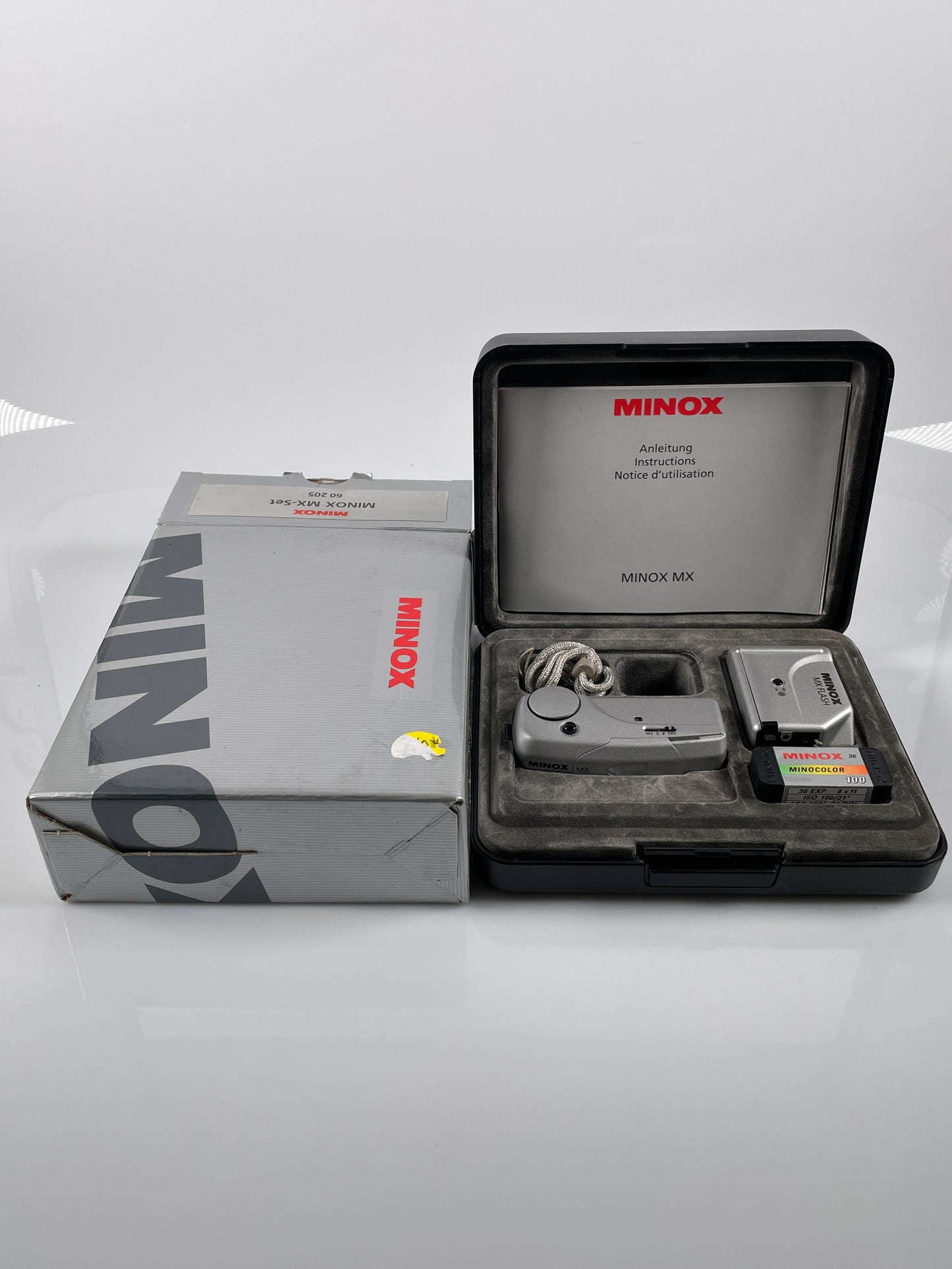 Boxed Minox MX outfit with flash