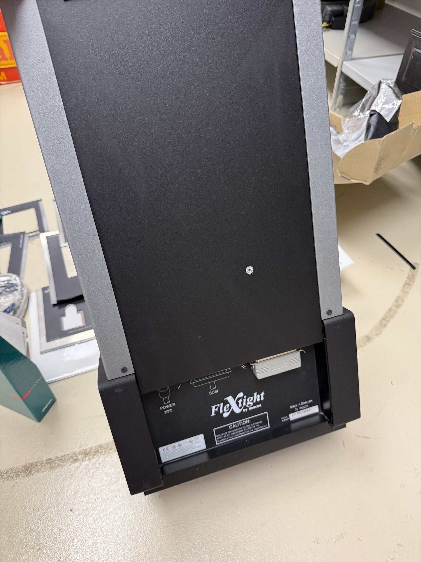 Imacon FlexTight Precision II Scanner w/ Carriers, original box, etc
