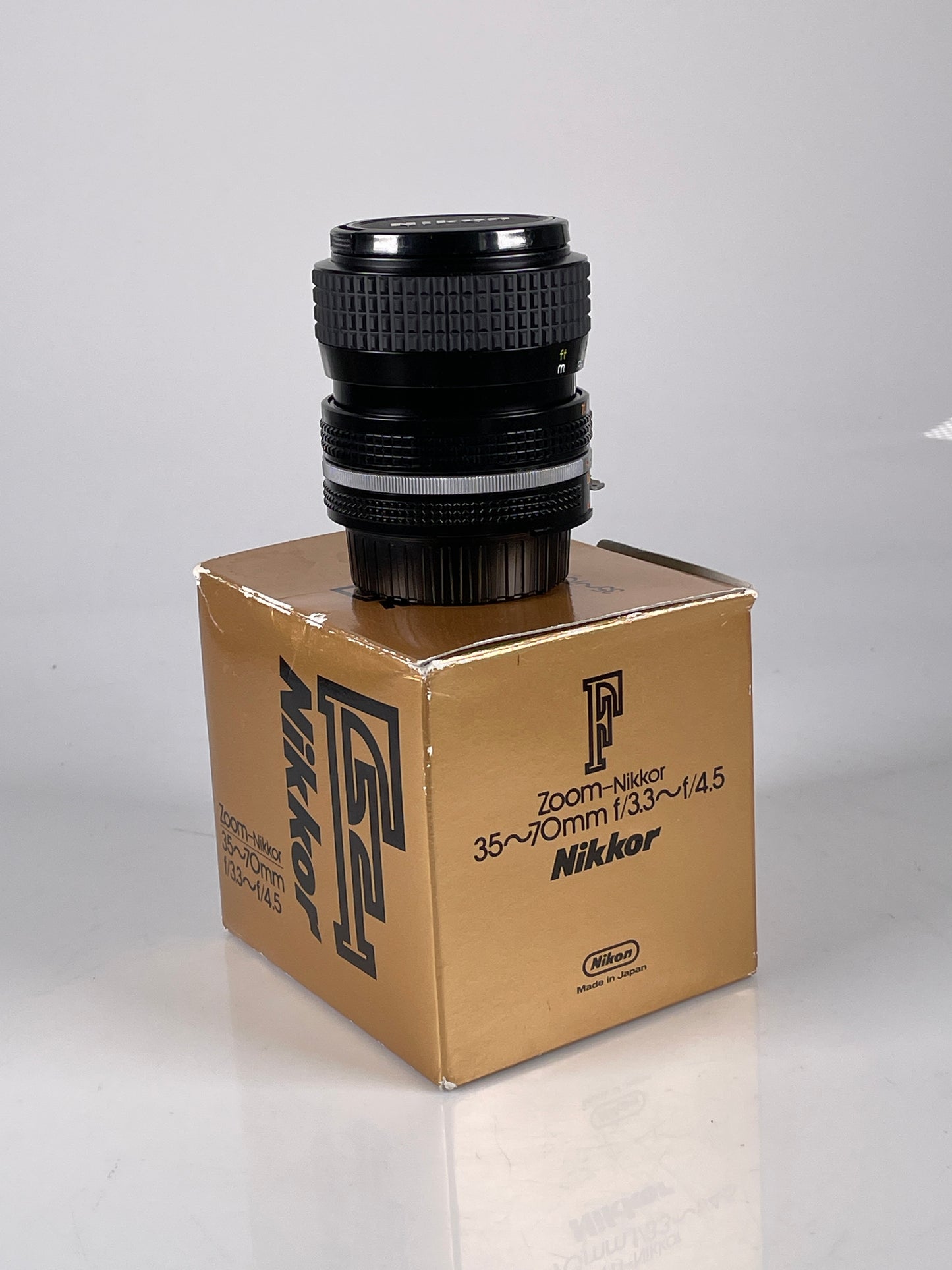 Nikon Nikkor 35-70mm f3.3-4.5 AIS Zoom Lens