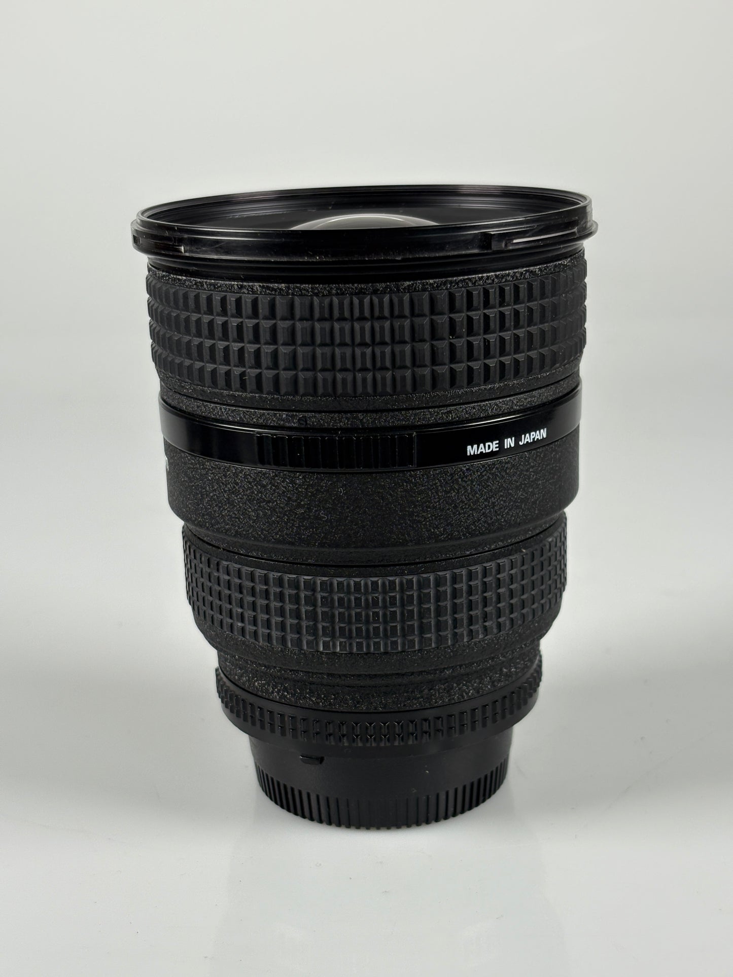 Nikon AF NIKKOR 20-35mm f2.8 D Wide Angle Zoom Lens