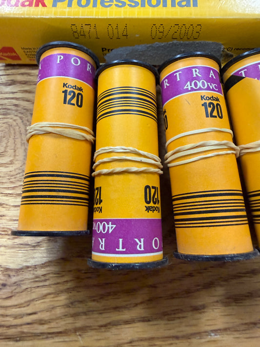 Kodak PROFESSIONAL PORTRA 400VC 120 ISO 400 5 rolls pro pack