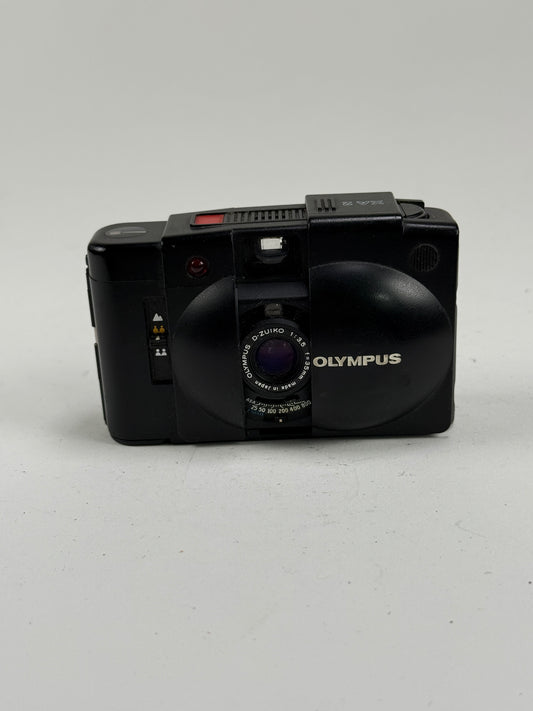 Olympus XA2 35mm Rangefinder Camera 35mm f3.5