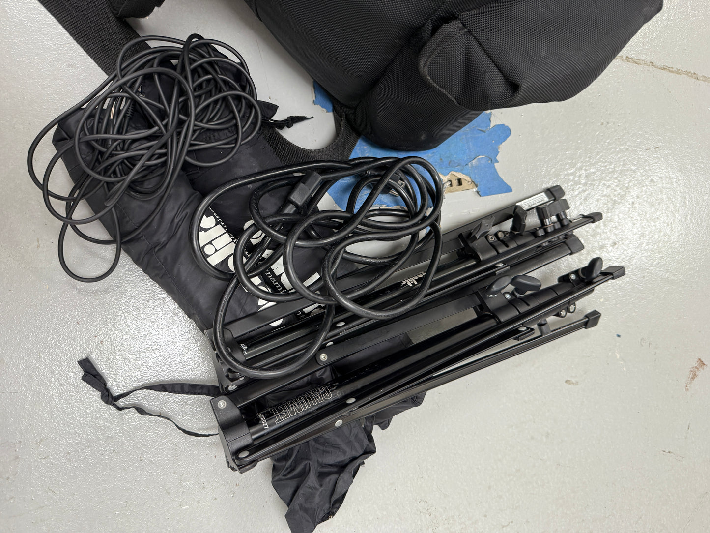 Dynalite light kit with MP800 power pack and MH2065 head