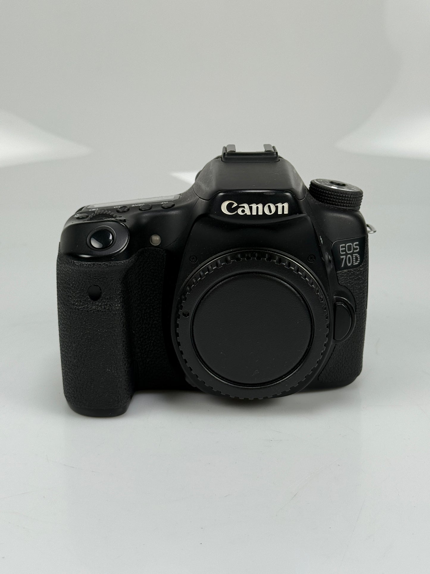 Canon EOS 70D Digital SLR 20.2MP Camera Body