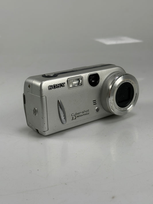 Sony Cyber-shot DSC-P52 3.2MP Digital Camera - Silver