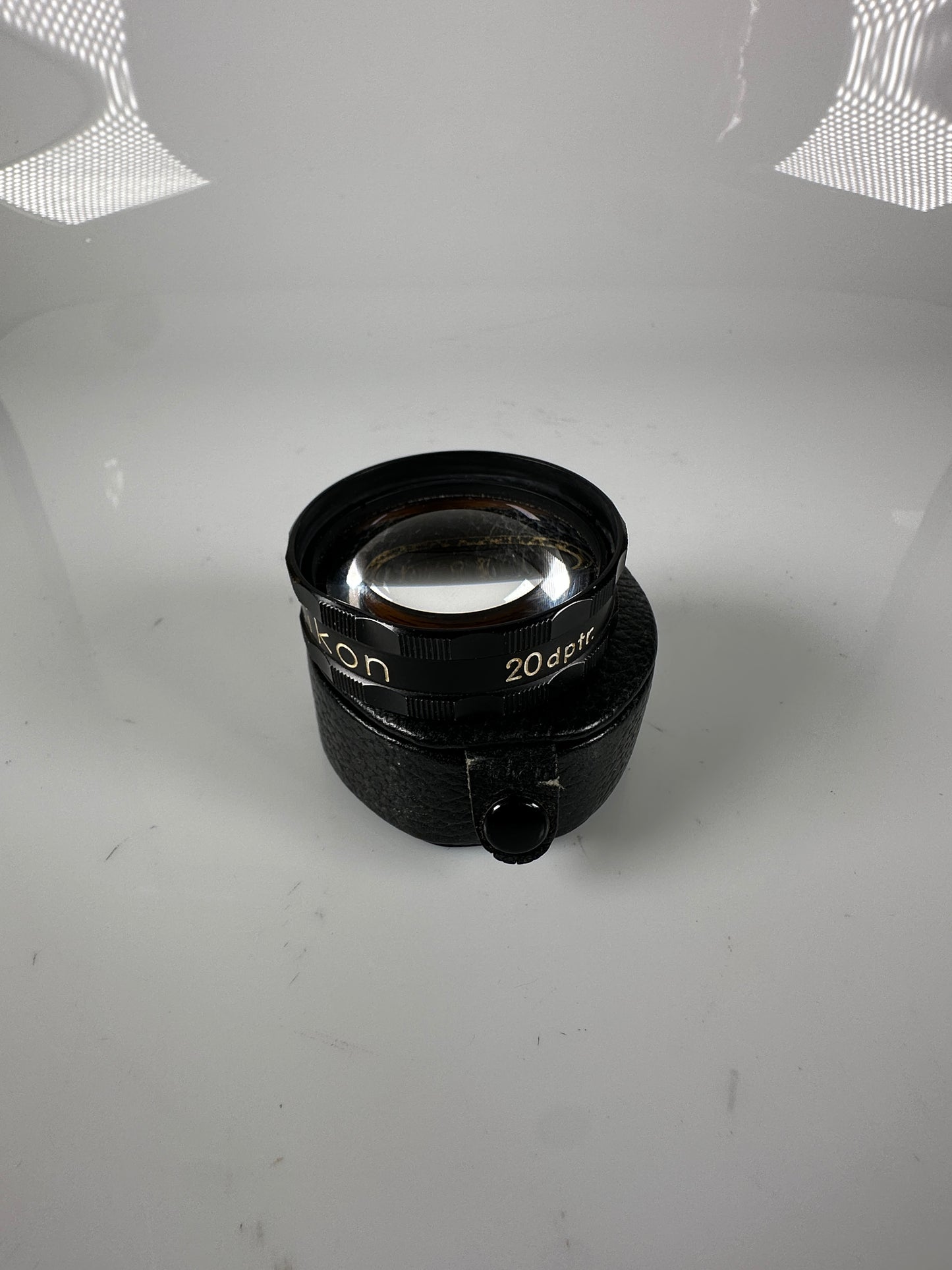 Nikon 20D (dptr / diopter) Ophthalmology/Optometry Lens and Case