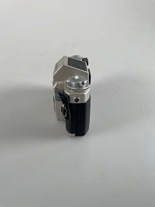 Voigtlander Bessaflex TM Silver 35mm SLR Film Camera Body Chotoku Tanaka hedgehog