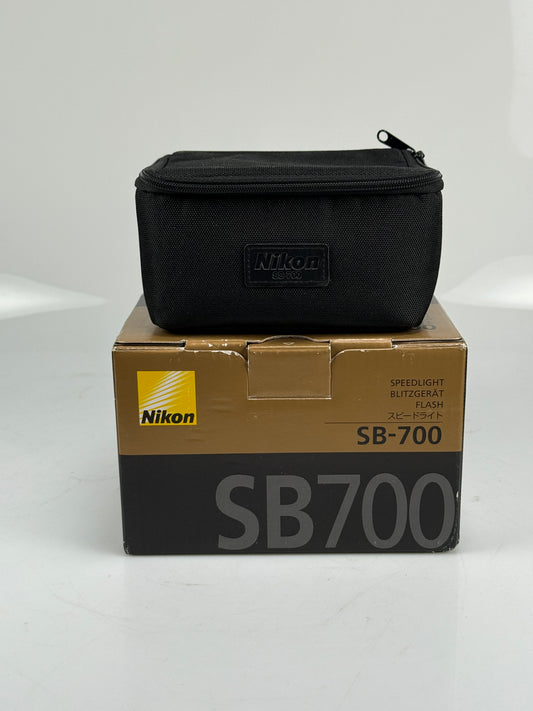 Nikon SB-700 Speedlight Shoe Mount Flash SB700