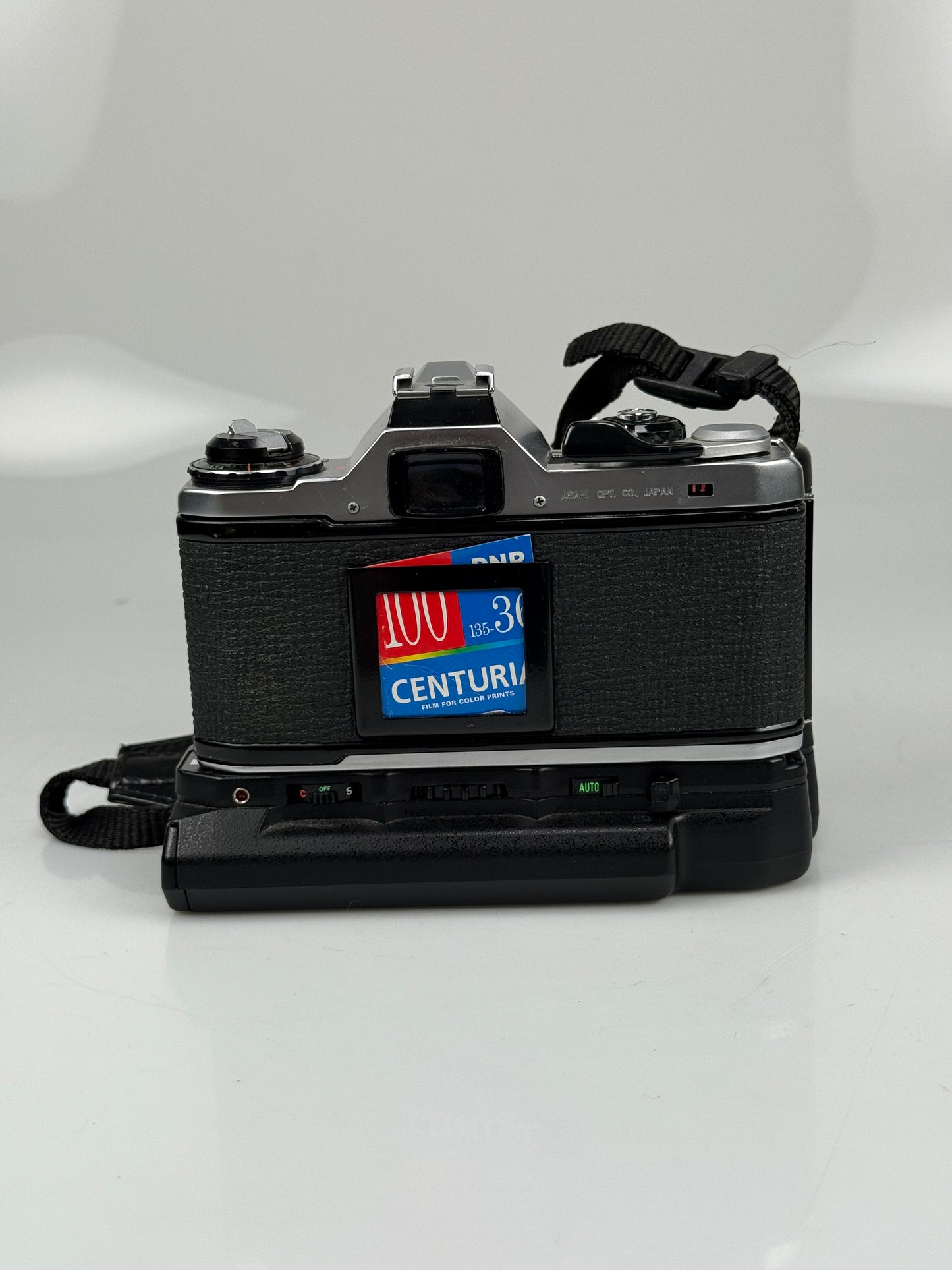 Pentax ME Chrome 35mm Film Camera w/ 55mm F2 Lens