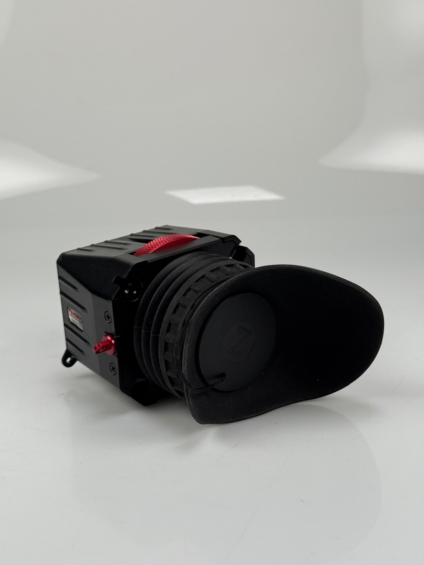Zacuto USA Z-Finder Pro 2.5X (3.2") DSLR Optical Viewfinder with frame