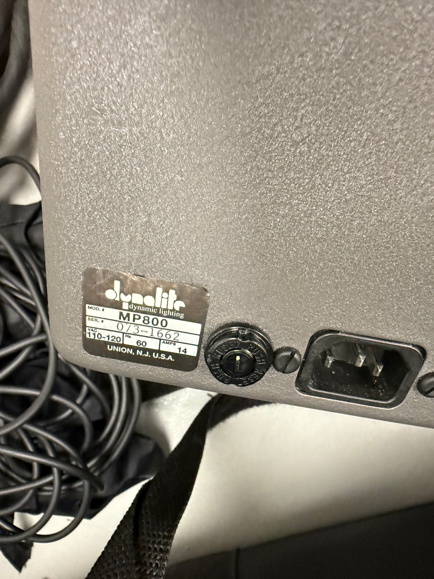 Dynalite light kit with MP800 power pack and MH2065 head
