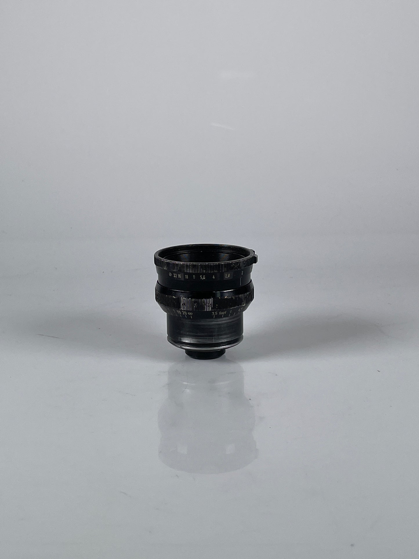 Carl Zeiss Sonnar 50mm F1.5 for Arri standard cine lens for 16mm