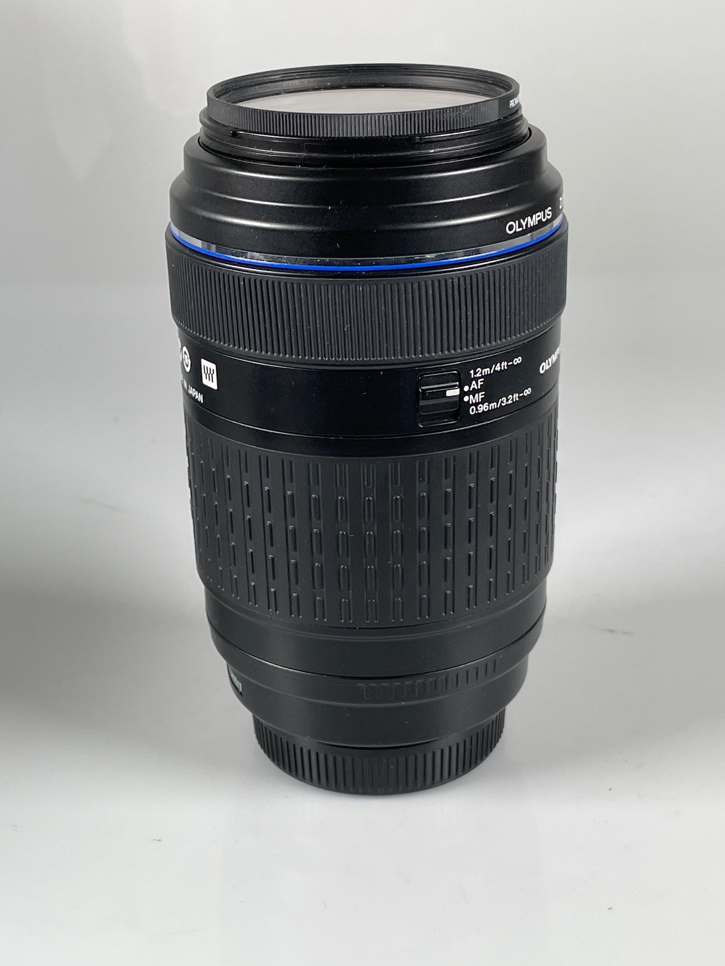 Olympus Zuiko Digital ED 70-300mm F4-5.6 for Four Thirds w/Hood