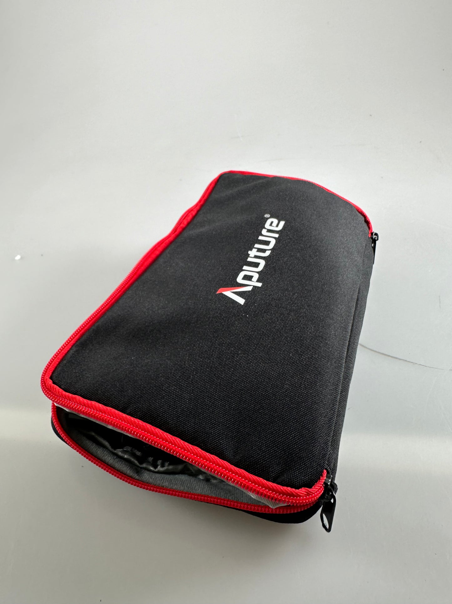 Amaran P60 Gold Mount Battery Bracket adapter Anton Bauer