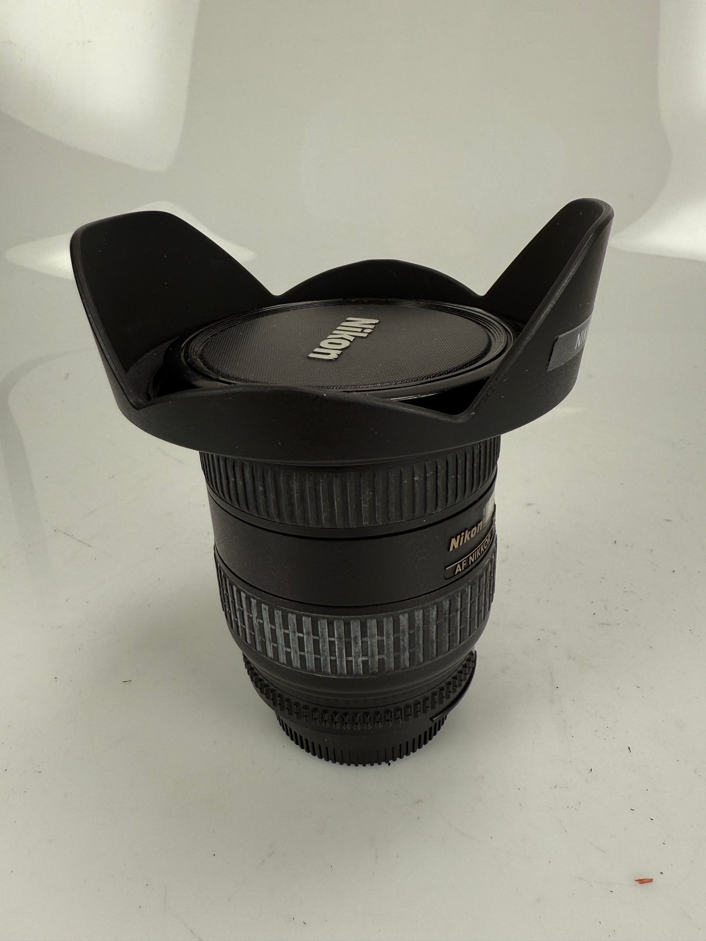 Nikon Nikkor AF 18-35mm f3.5-4.5 D ED IF ASPH Lens