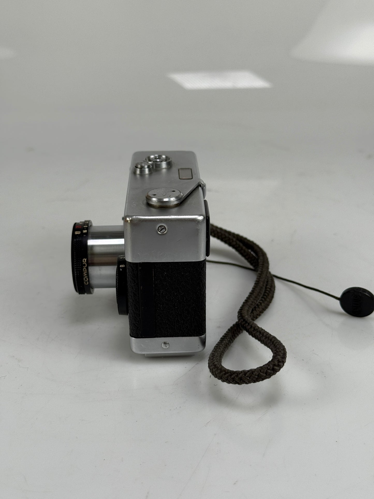 Rollei 35 Film Camera w/ Carl zeiss Tessar 40mm F3.5 Chrome Silver Honeywell Germany