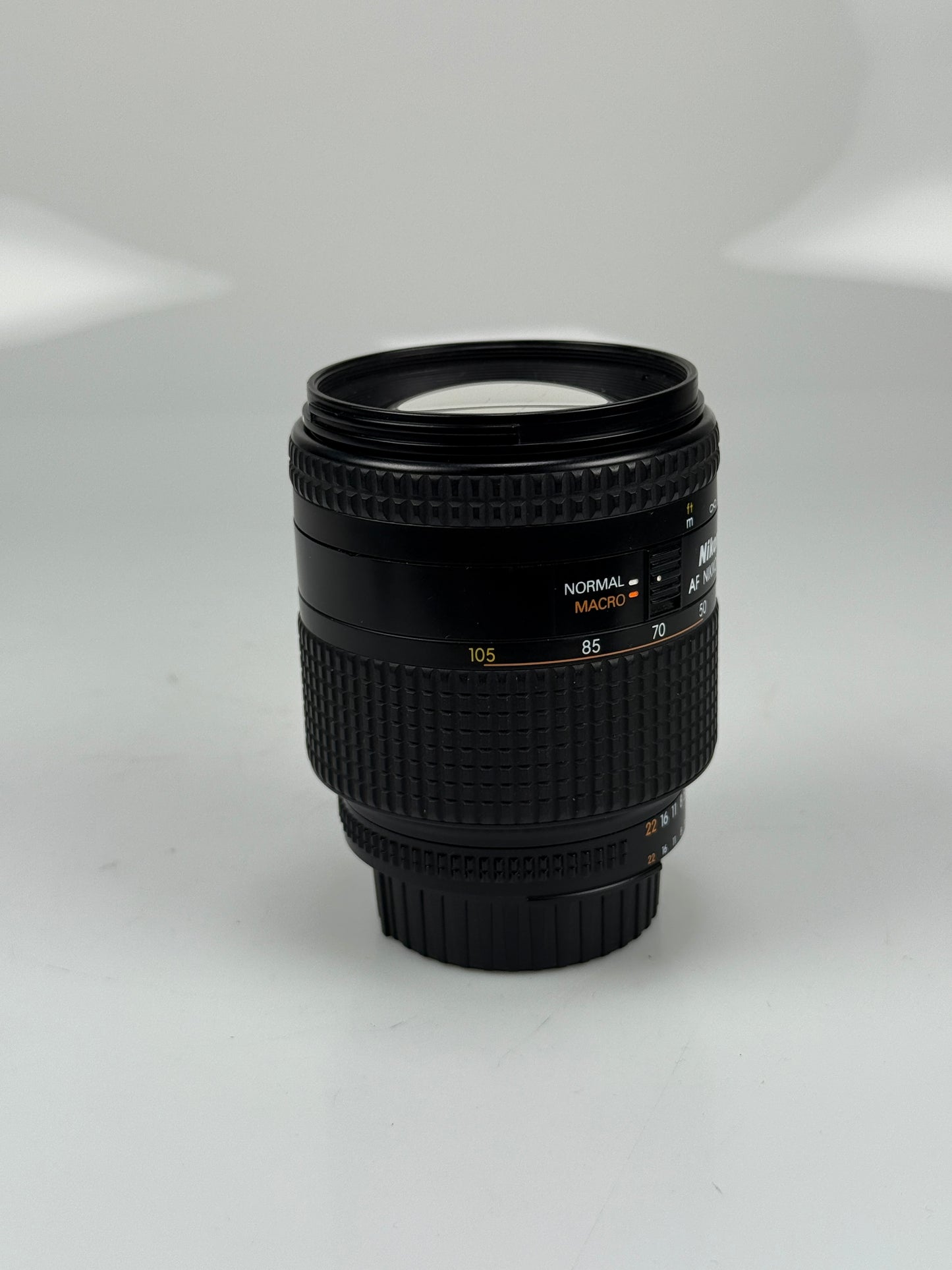 Nikon Nikkor AF 28-105mm f3.5-4.5 D IF Macro Lens