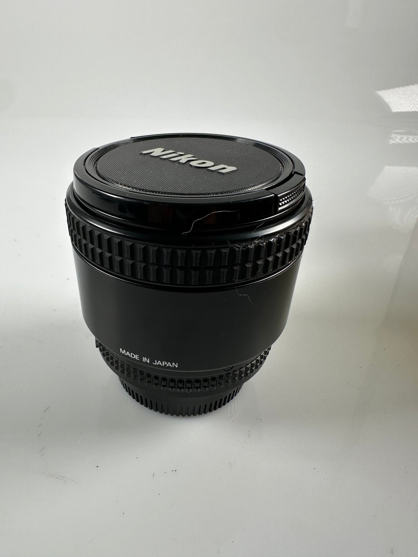 Nikon AF Nikkor 85mm f1.8 Lens
