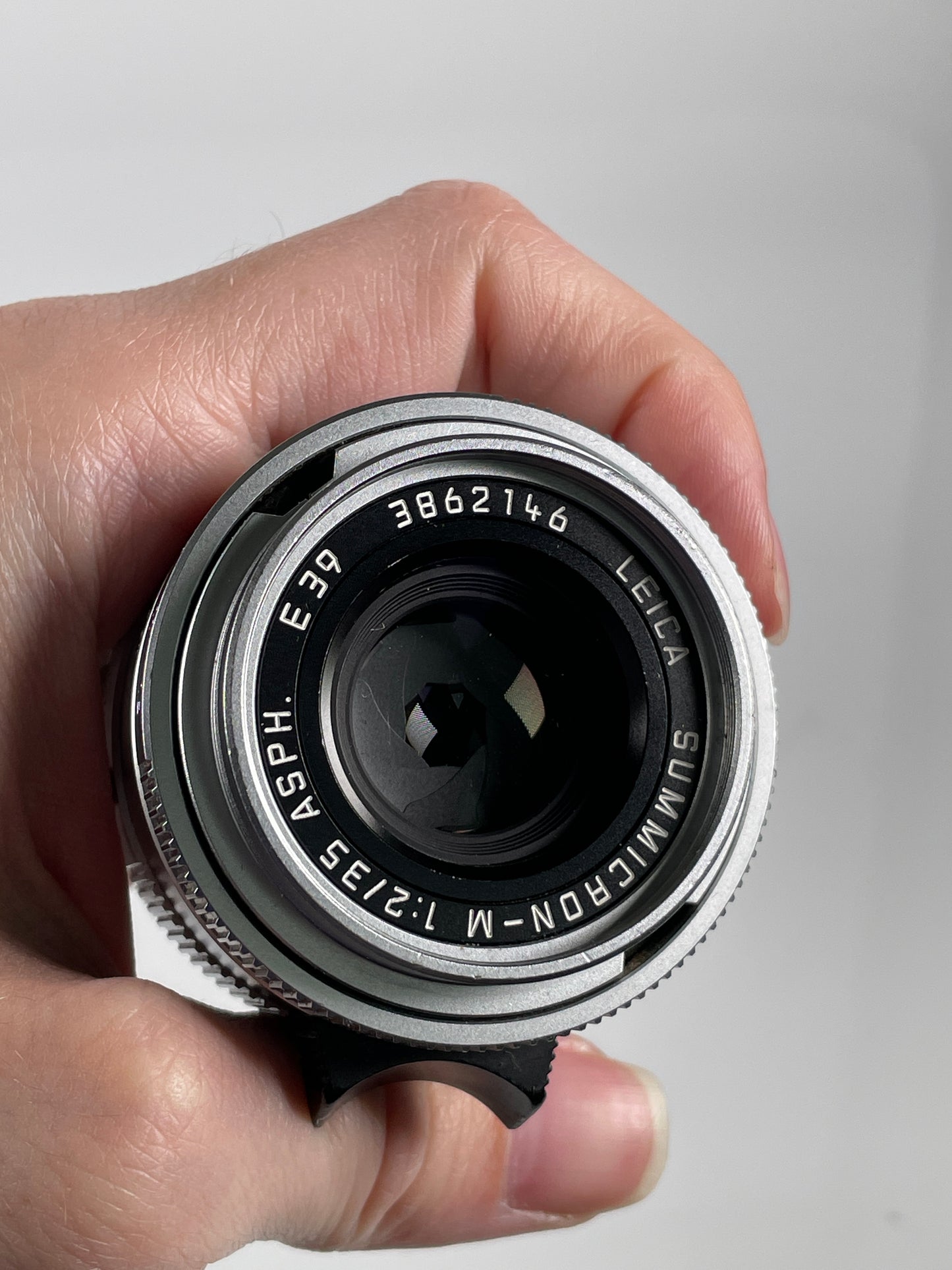 Leica Summicron-M 35mm f2 ASPH Chrome Silver M mount lens