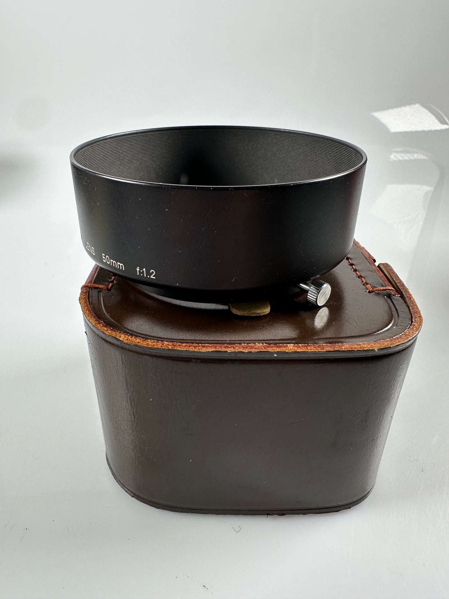 Canon Metal Lens Hood for 50mm f1.2 LTM Lens with case