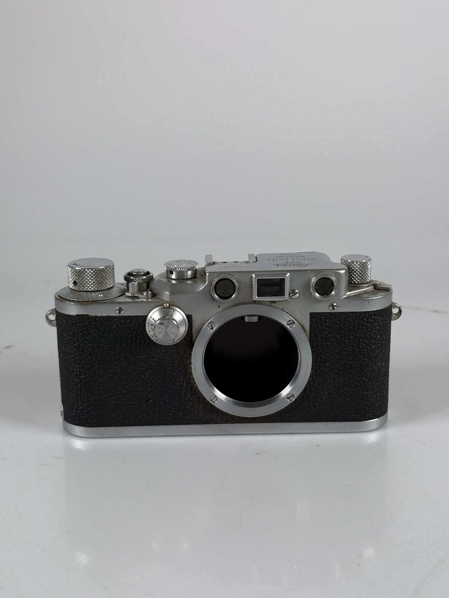 Leica IIIc rangefinder 35mm camera body chrome
