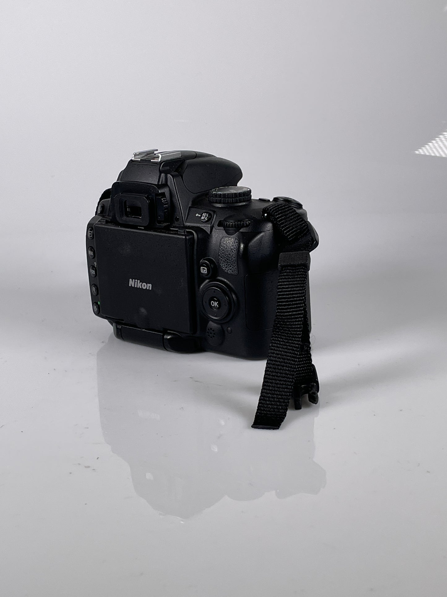 Nikon D5000 DSLR digital Camera body