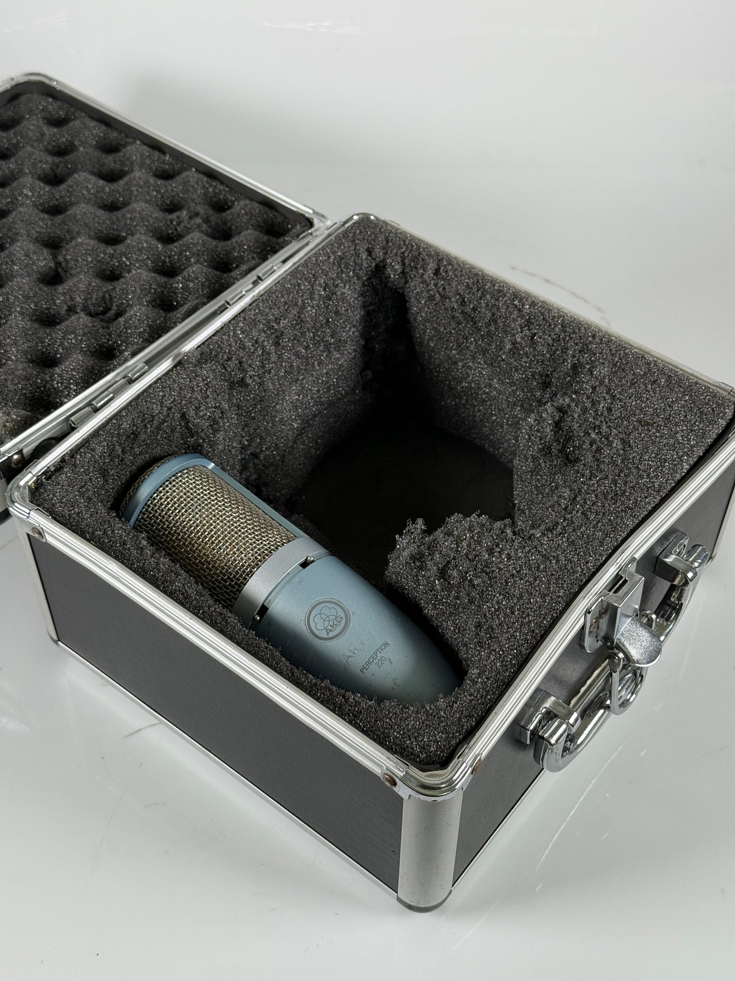 AKG Perception 220 Condenser Microphone
