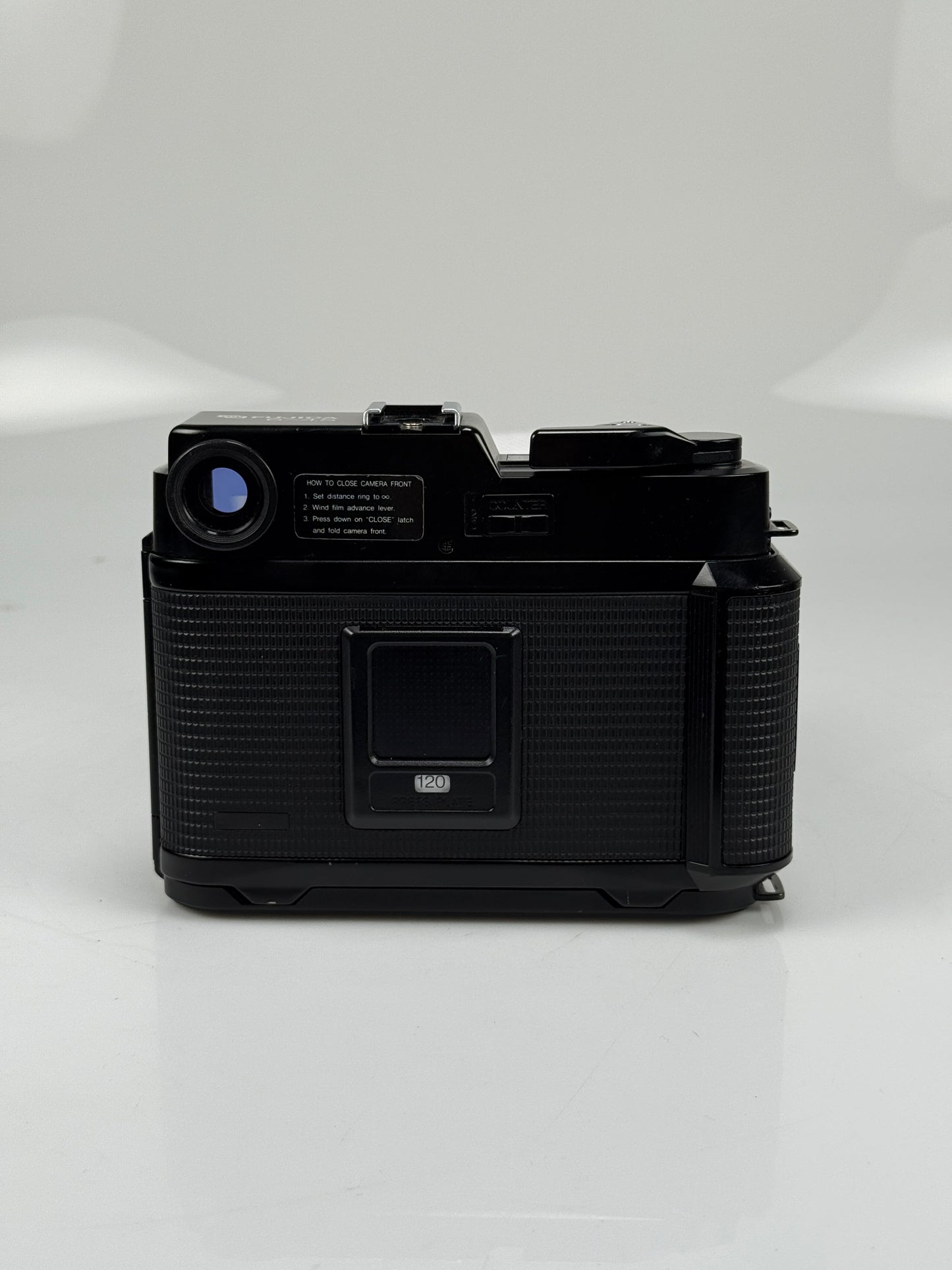 Fuji Fujica GS645 Pro 6x4.5 Camera 75mm f3.4 Lens