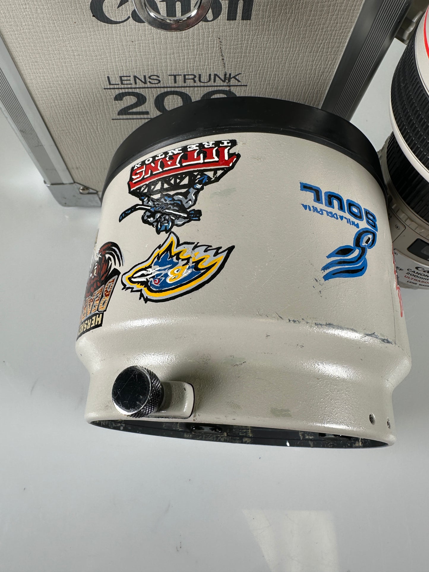 Canon EF 200mm f1.8 L Ultrasonic Camera Lens RARE