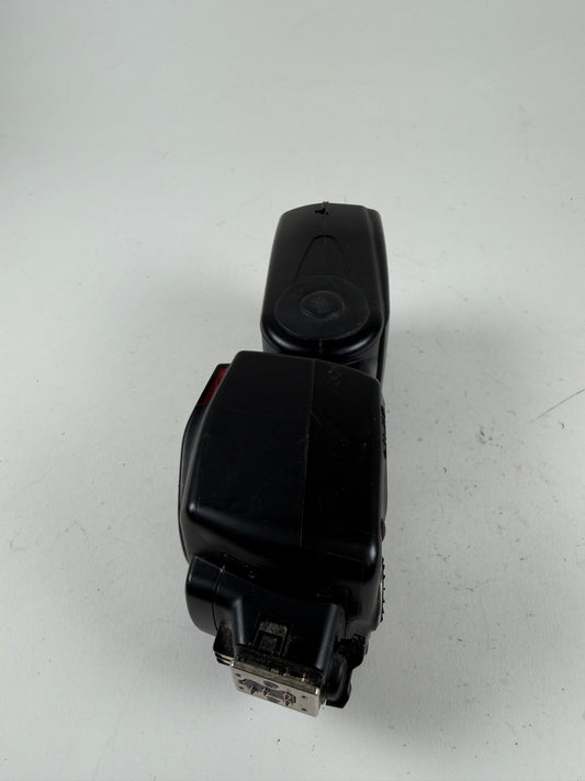 Nikon Speedlight SB-700 Shoe Mount Flash