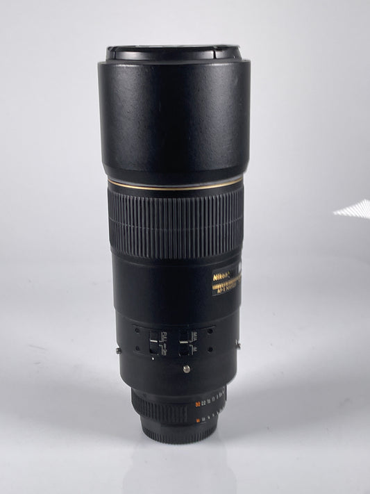 NIKON ED AF-S NIKKOR 300mm F4 D Lens