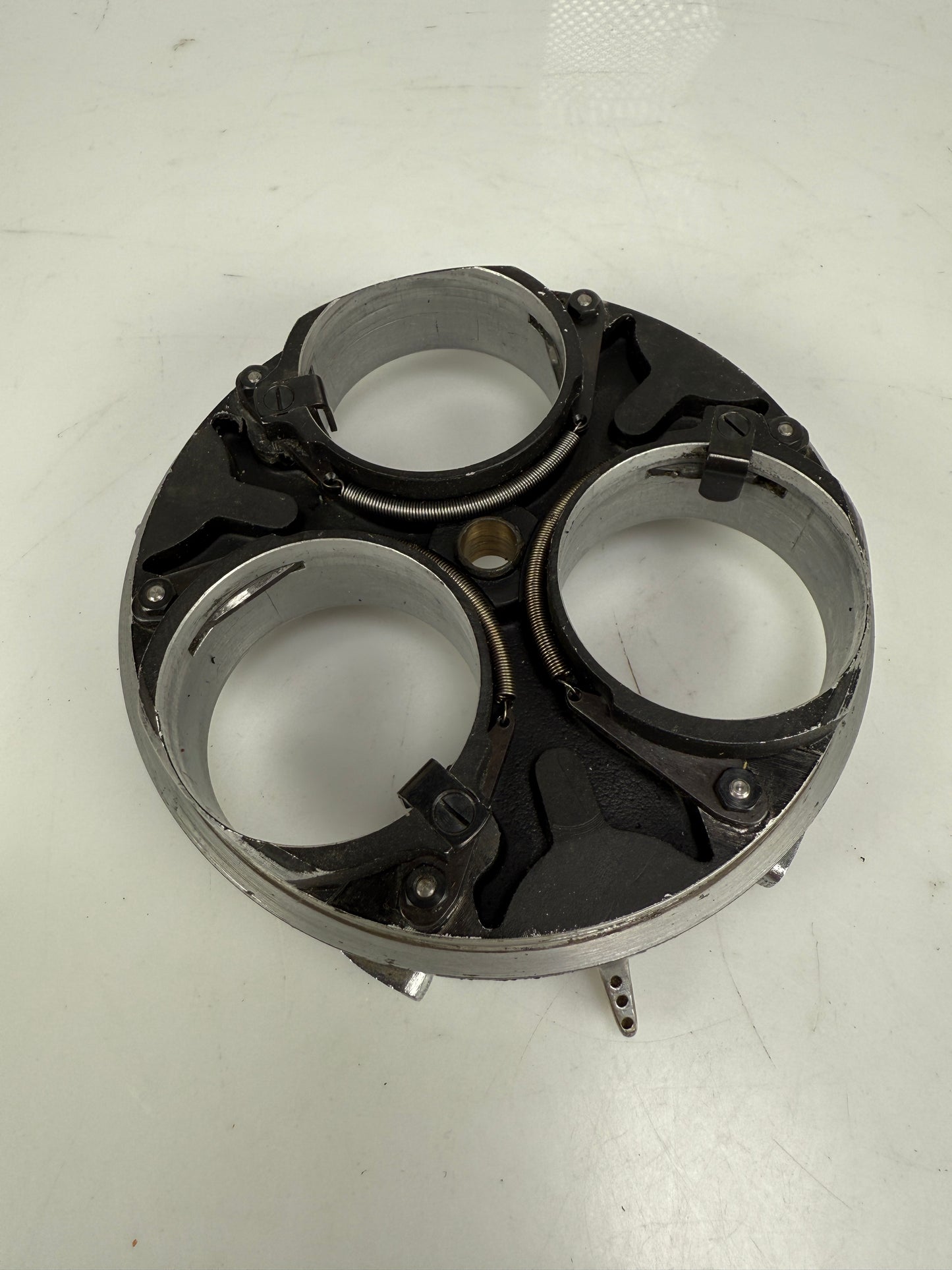 Arri arriflex 16 16mm film camera lens bayonet mount part