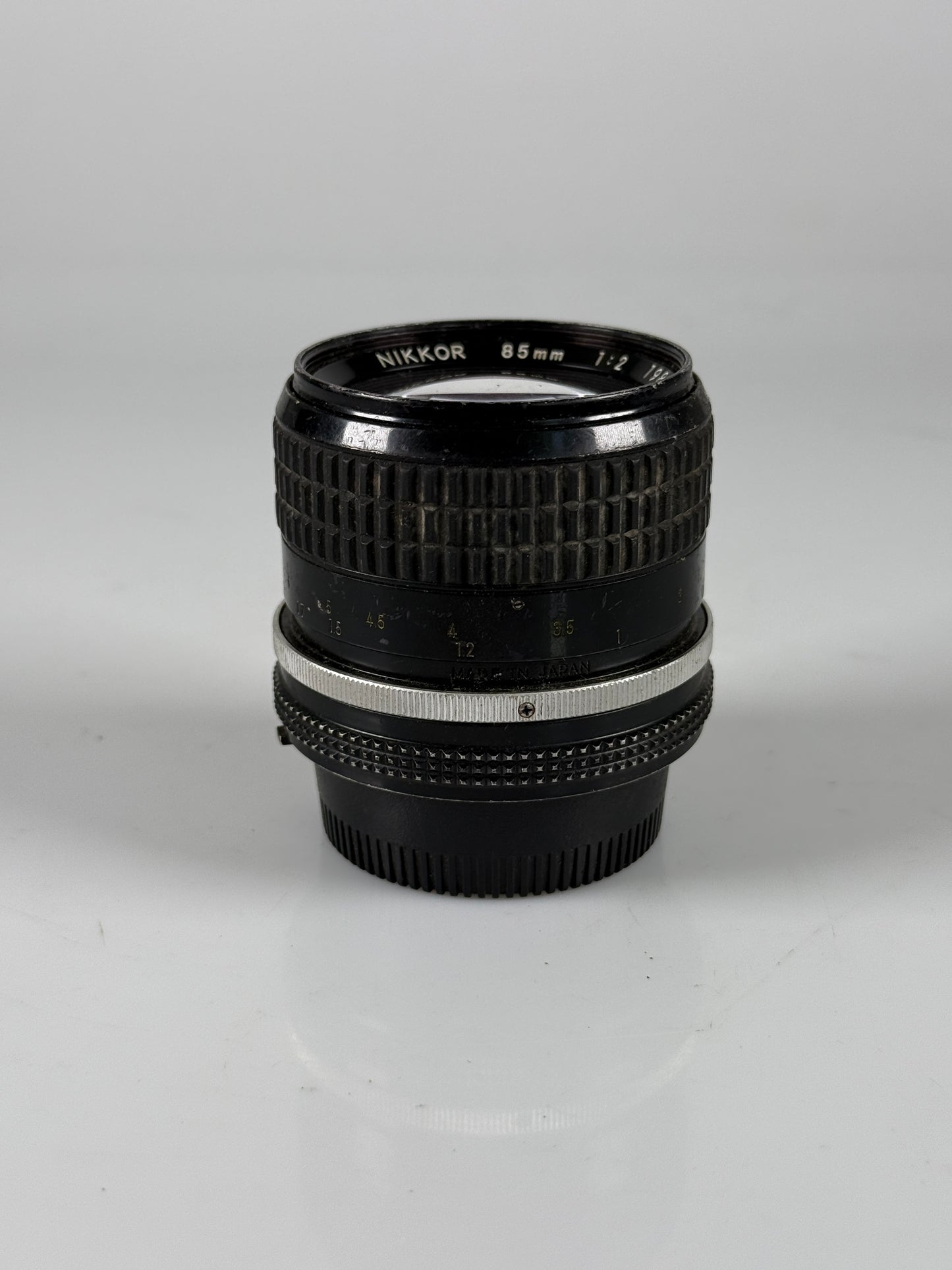 Nikon Nikkor AI 85mm f2 Lens