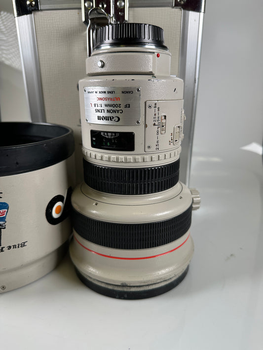 Canon EF 200mm f1.8 L Ultrasonic Camera Lens RARE
