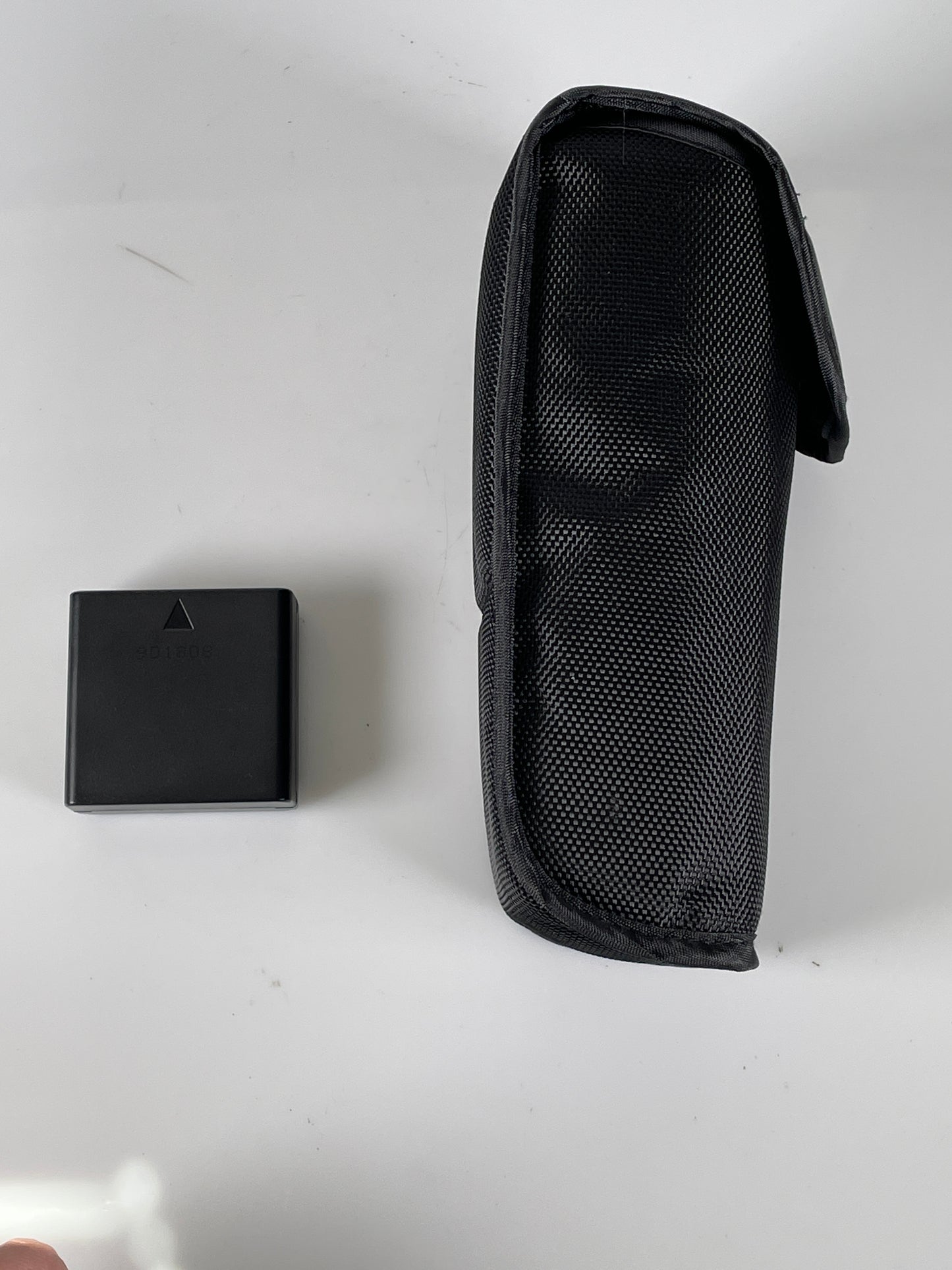 Godox V860II-F Camera Flash Speedlite w/ extra battery Fujifilm