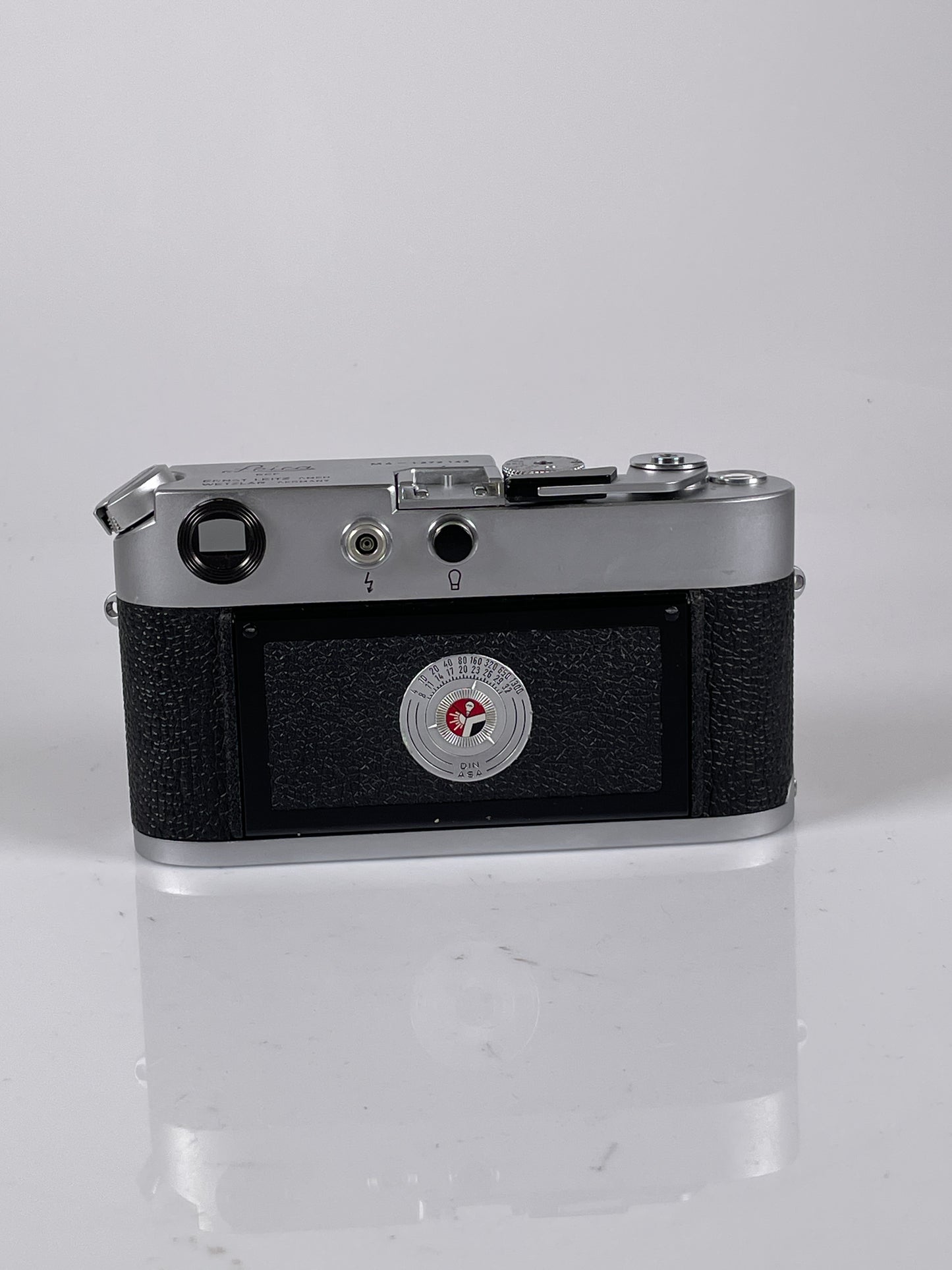 Leica M4 Chrome 35mm rangefinder film camera body