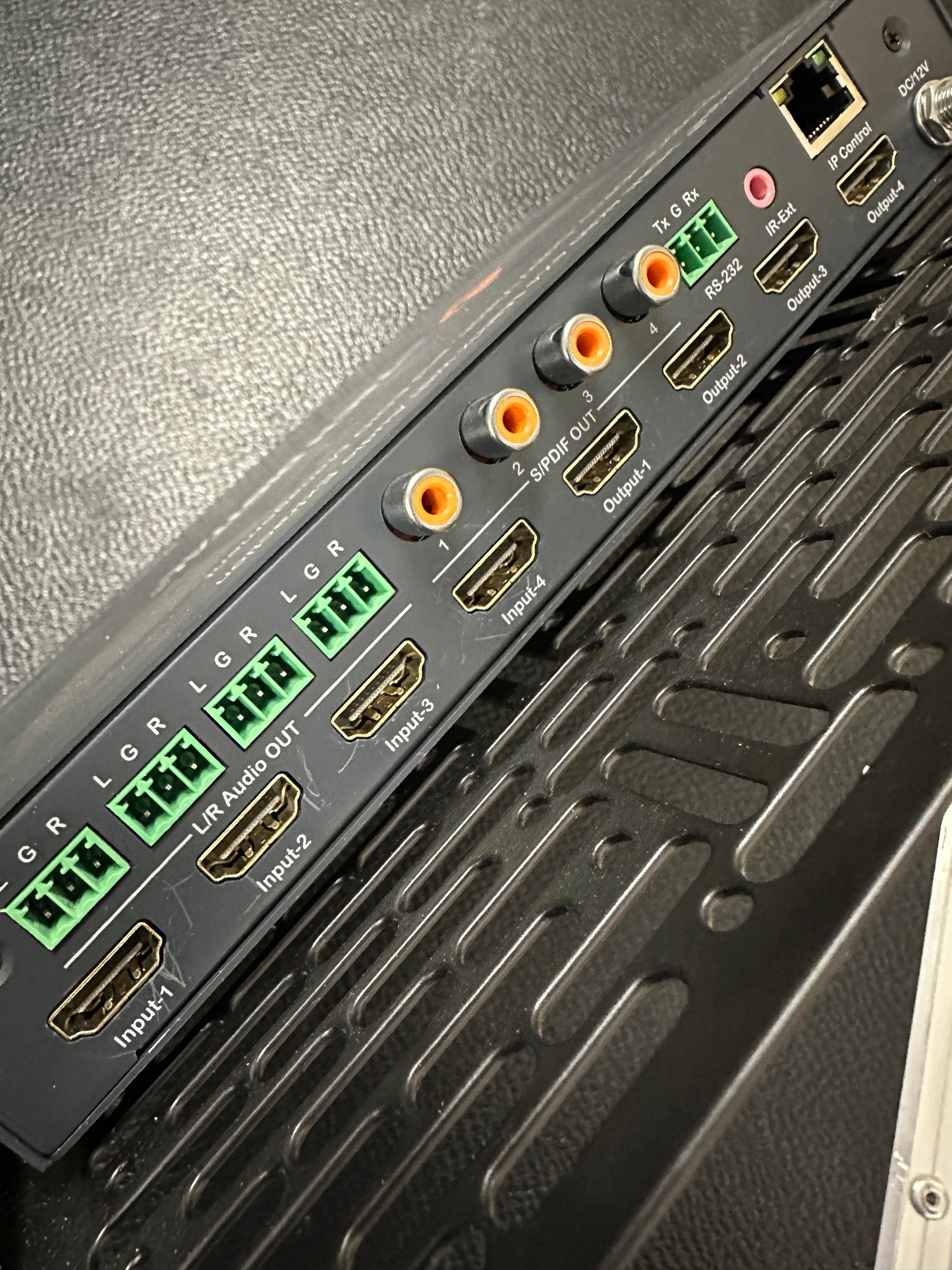 J-Tech Digital 4K 4X4 HDMI Matrix Switch (JTECH-4KM44A)