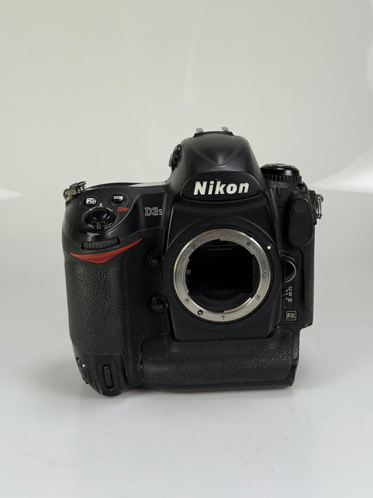 Nikon D3s 12.1MP Digital SLR Camera Body Body