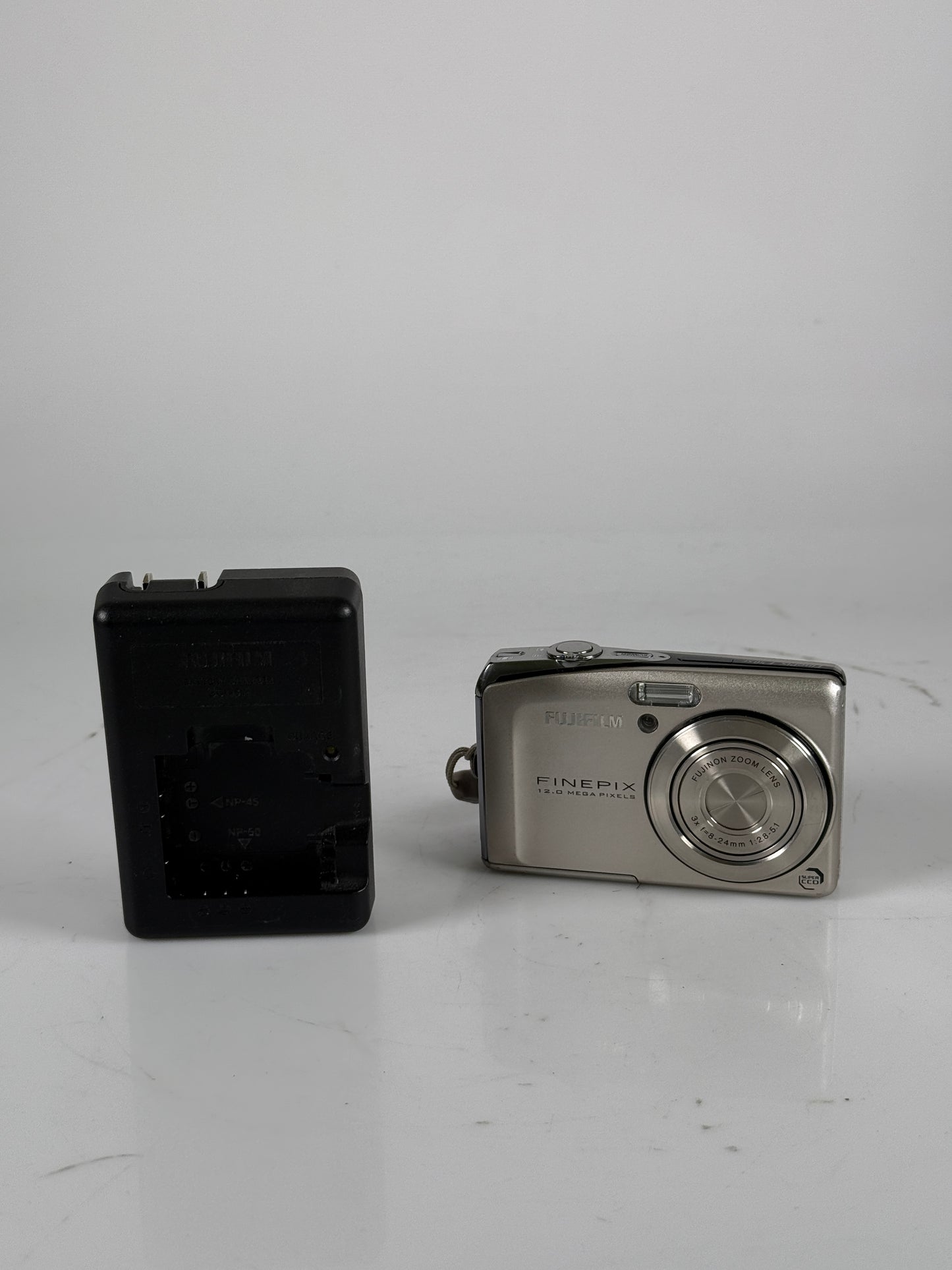 Fujifilm Finepix F50 SE 12 mp digital camera
