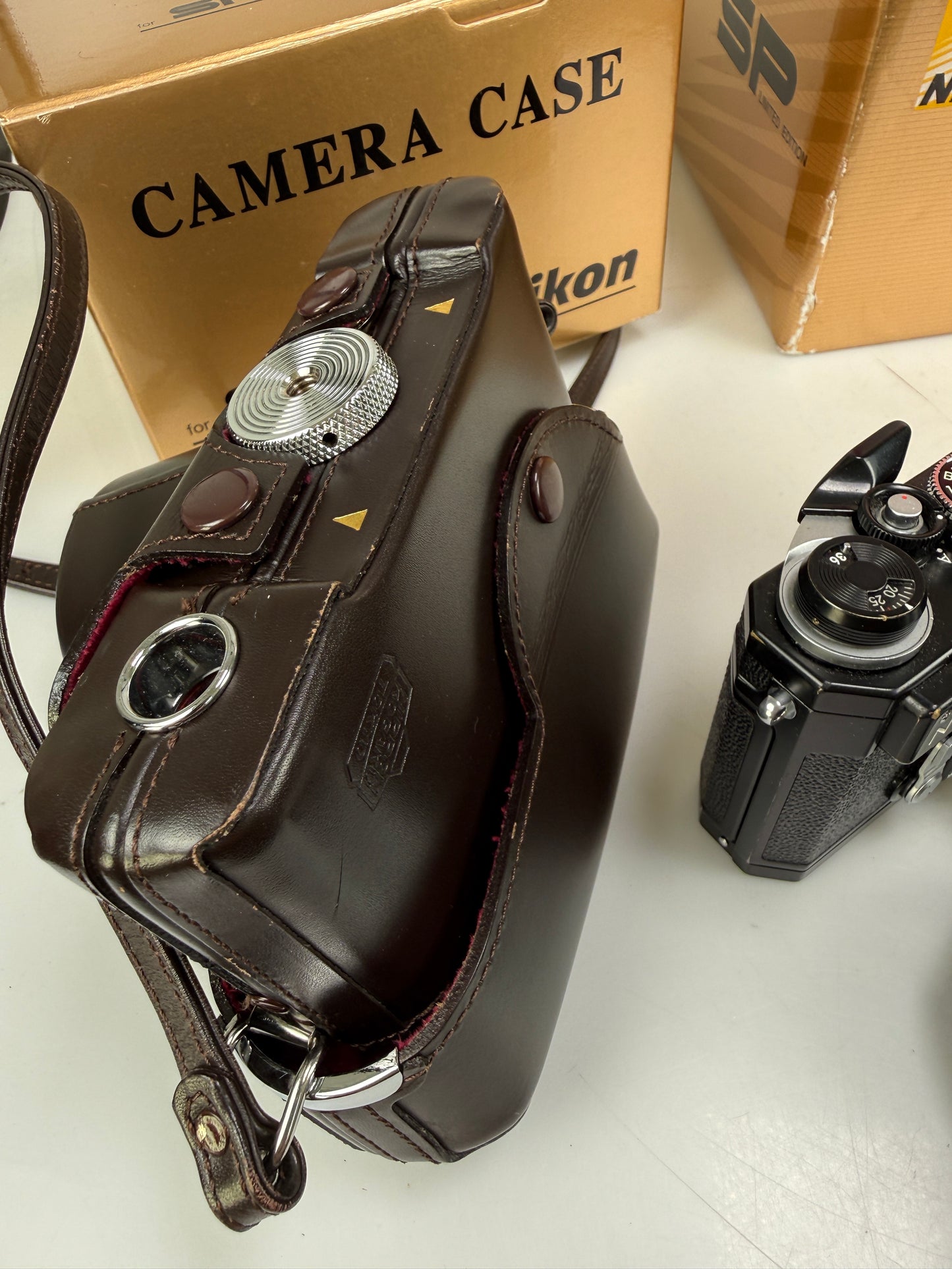 Nikon SP Limited Edition Black Body w/ 3.5cm 35mm f1.8 lens kit
