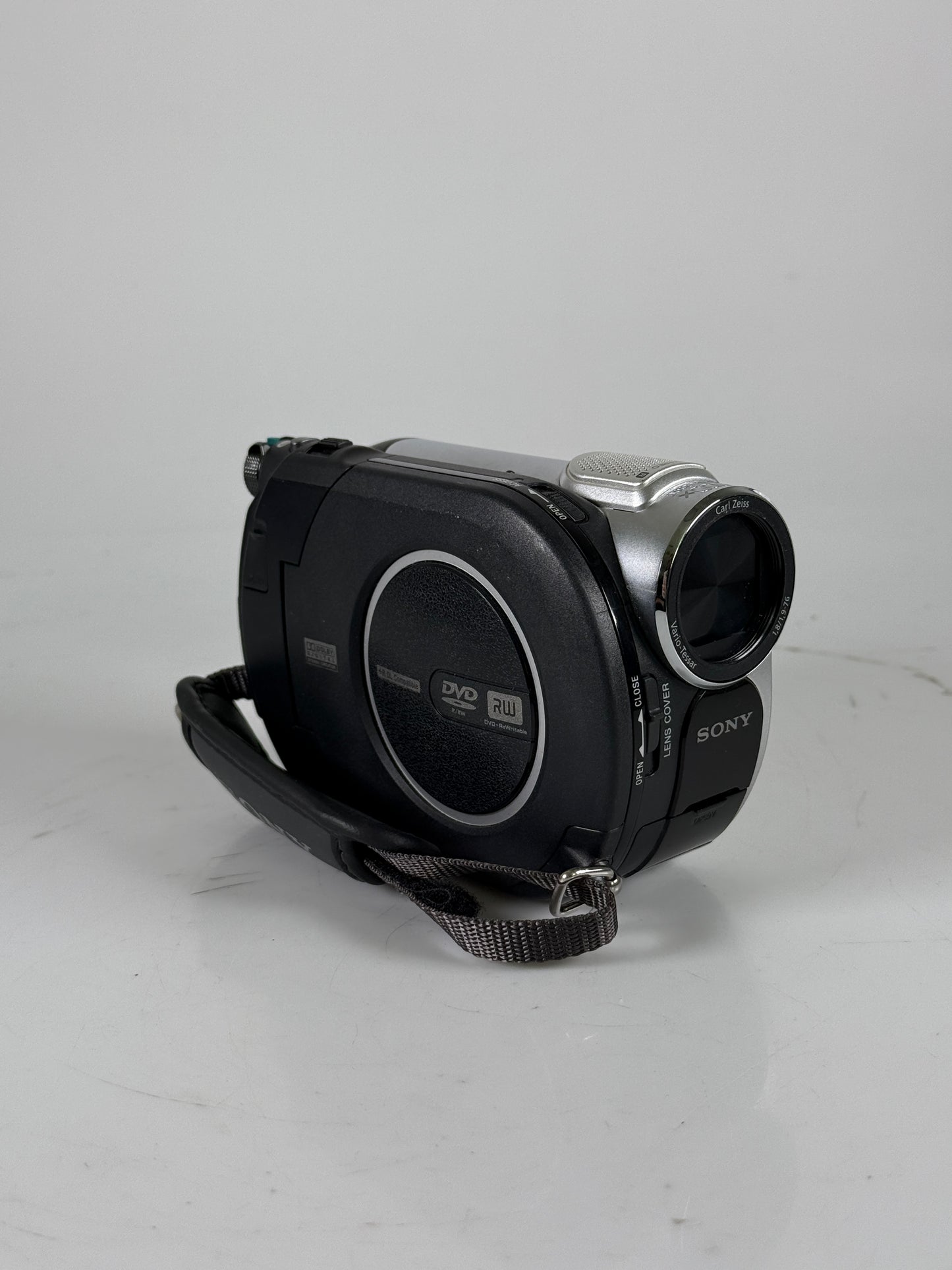 SONY Handycam DCR-DVD108 Video Recorder Camcorder