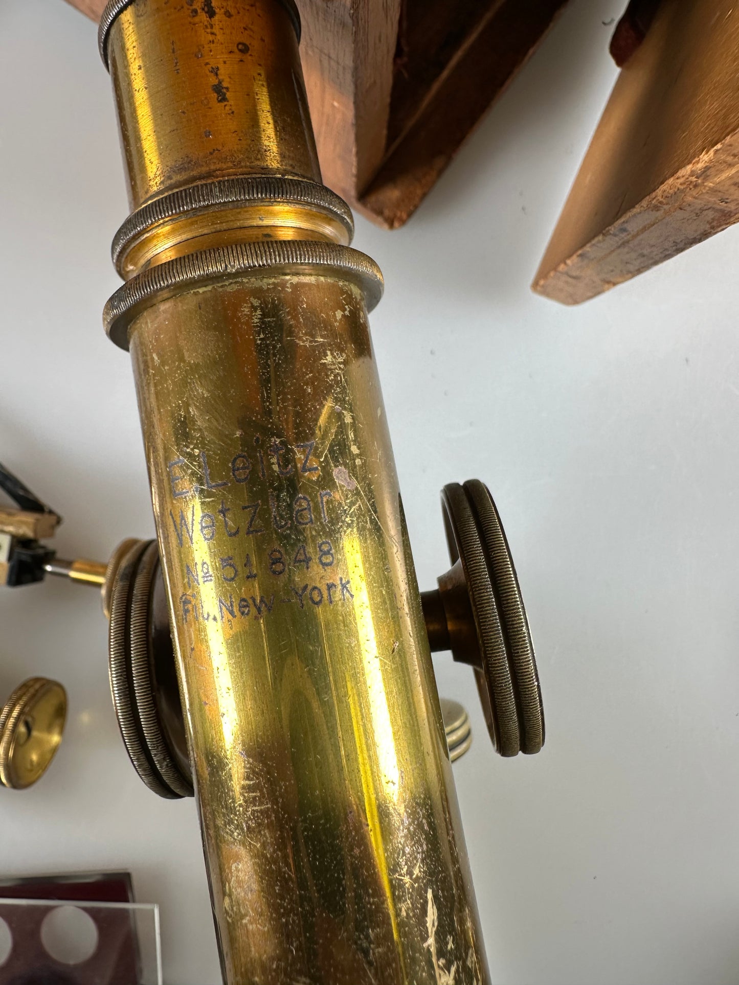 Leica LEITZ Wetzlar vintage Brass Microscope w/ 7, 3 objective Columbia univ