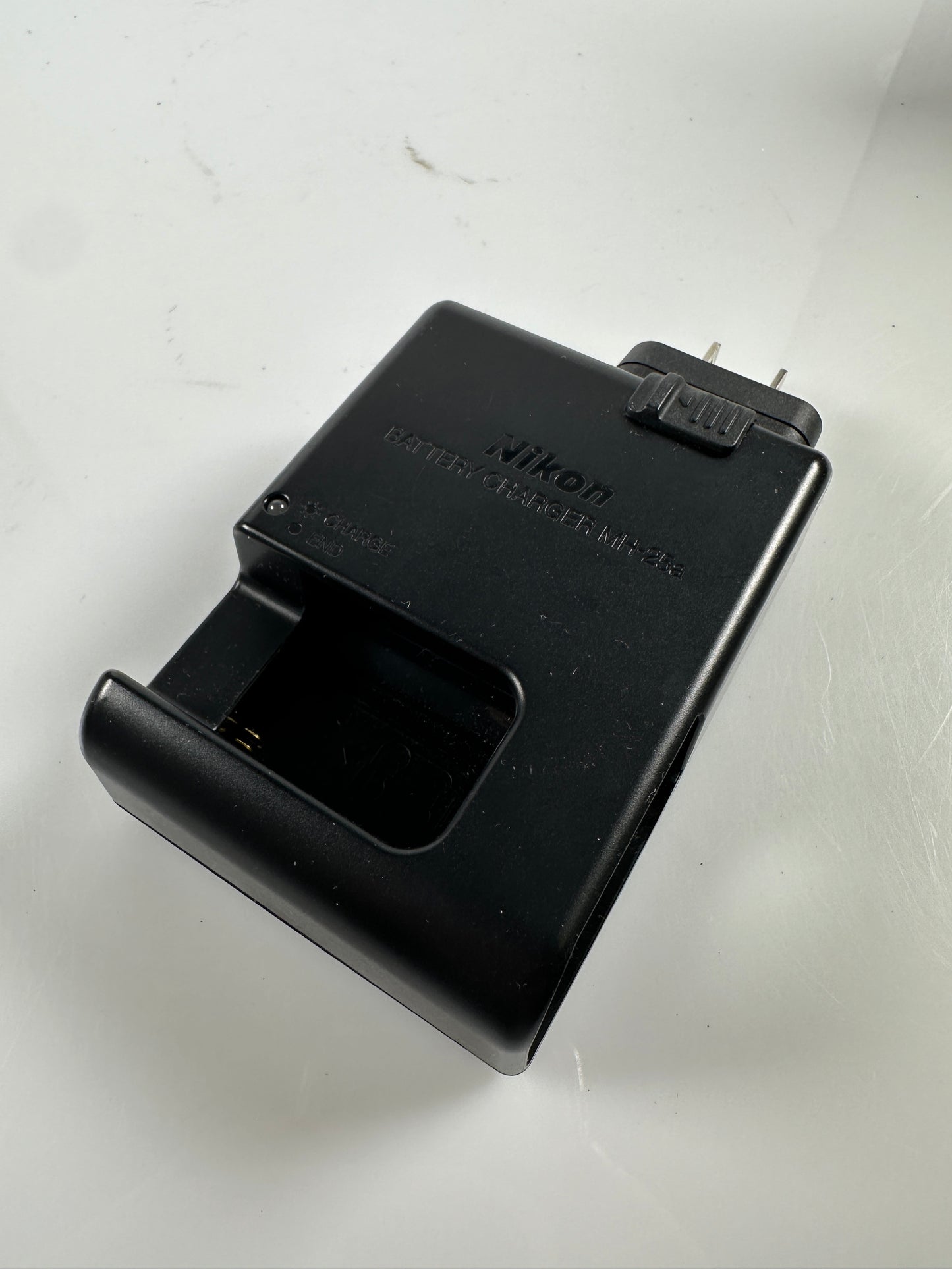Nikon MH-25A Charger for EN-EL15 EL15a EL15b Battery